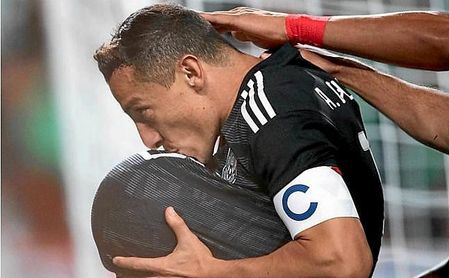 Guardado tras anotar el primero de sus dos goles contra Canadá Guardado tras anotar el primero de sus dos goles contra Canadá