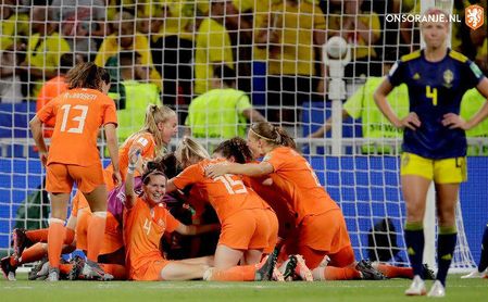 Merel Van Dongen se acuerda del Betis tras su pase a la final del Mundial Merel Van Dongen se acuerda del Betis tras su pase a la final del Mundial