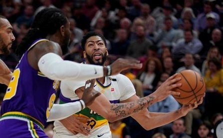 Davis se presenta sin el No.23, con James y convencido que Lakers ganarán Davis se presenta sin el No.23, con James y convencido que Lakers ganarán