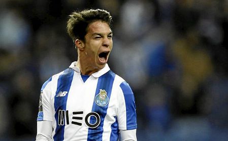Óliver Torres, muy cerca del Sevilla. Óliver Torres, muy cerca del Sevilla.
