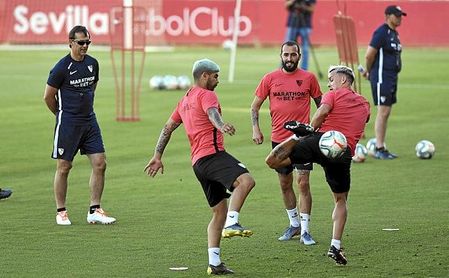Pese a jugar ante el Reading, Aleix sabe que debe buscarse un nuevo destino. Pese a jugar ante el Reading, Aleix sabe que debe buscarse un nuevo destino.