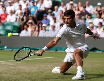 El padre de Djokovic habla de "ambiente hostil" en la final de Wimbledon El padre de Djokovic habla de "ambiente hostil" en la final de Wimbledon