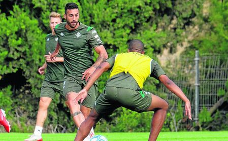 El Betis rechaza la primera propuesta del Crystal Palace por Camarasa, aún reticente El Betis rechaza la primera propuesta del Crystal Palace por Camarasa, aún reticente