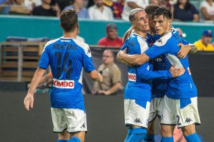 2-1. El Barcelona se impone con esfuerzo al Nápoles en un amistoso de Miami 2-1. El Barcelona se impone con esfuerzo al Nápoles en un amistoso de Miami