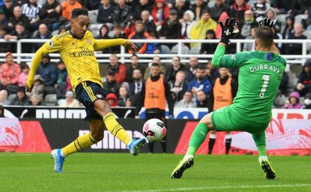 El Arsenal comienza la Premier con triunfo ante el Newcastle El Arsenal comienza la Premier con triunfo ante el Newcastle
