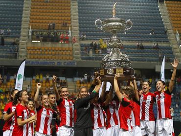 1-1. El Athletic femenino hace historia tras ganar en la tanda de penaltis 1-1. El Athletic femenino hace historia tras ganar en la tanda de penaltis