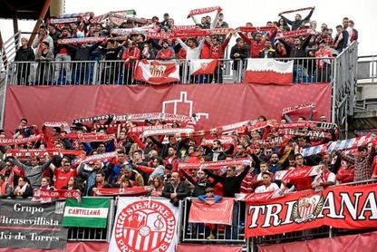 Más de 2.500 sevillistas, en la calle Más de 2.500 sevillistas, en la calle