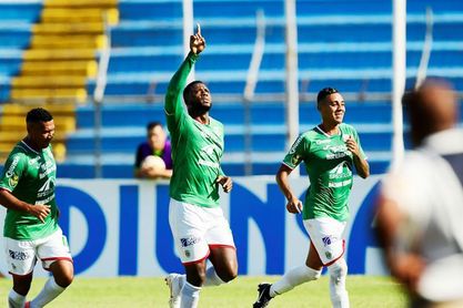 El Marathón vence a Real España y sigue líder del torneo hondureño de fútbol El Marathón vence a Real España y sigue líder del torneo hondureño de fútbol