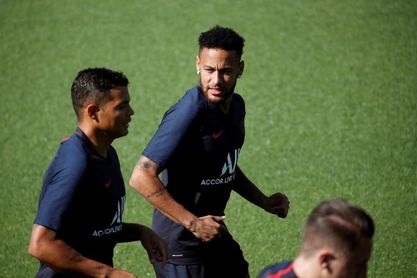 El Barça rechaza propuesta del PSG para hacerse con Neymar por inviable El Barça rechaza propuesta del PSG para hacerse con Neymar por inviable