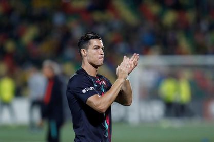 Cristiano Ronaldo y sus 702 goles, al acecho del iraní Ali Daei Cristiano Ronaldo y sus 702 goles, al acecho del iraní Ali Daei