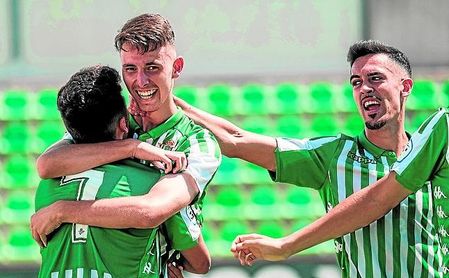 Raúl cubrirá la baja de Loren. Raúl cubrirá la baja de Loren.