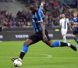 Lukaku, aquejado de molestias musculares, baja para jugar en el Camp Nou Lukaku, aquejado de molestias musculares, baja para jugar en el Camp Nou