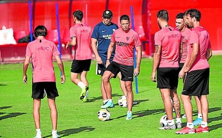 Chicharito será uno de los jugadores que tendrán la oportunidad de reivindicarse ante Lopetegui. Chicharito será uno de los jugadores que tendrán la oportunidad de reivindicarse ante Lopetegui.