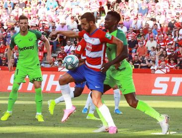 Soldado sufre un problema muscular y es duda para la visita al Bernabéu Soldado sufre un problema muscular y es duda para la visita al Bernabéu