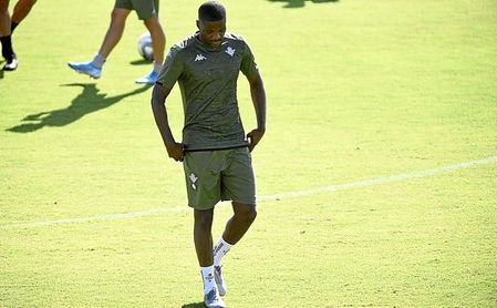 De momento, el concurso de Carvalho en el Real Sociedad-Real Betis está en el aire. De momento, el concurso de Carvalho en el Real Sociedad-Real Betis está en el aire.