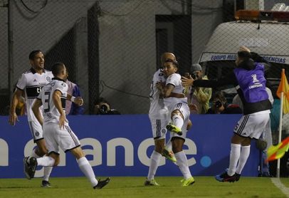 Olimpia bate a Nacional y amplia su dominio en el torneo Clausura Olimpia bate a Nacional y amplia su dominio en el torneo Clausura