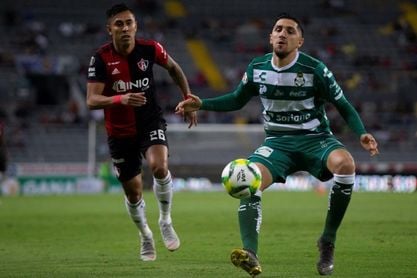 Valdés y Aránguiz, bajas por lesión en amistosos con Colombia y Guinea Valdés y Aránguiz, bajas por lesión en amistosos con Colombia y Guinea