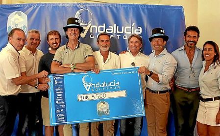 El Circuito Andalucía Golf Tour cierra un exitoso primer año donando 4.500 € al proyecto El Sillón Azul. El Circuito Andalucía Golf Tour cierra un exitoso primer año donando 4.500 € al proyecto El Sillón Azul.