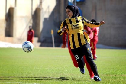 La pasión por el fútbol de las jugadoras iraníes rompe barreras La pasión por el fútbol de las jugadoras iraníes rompe barreras