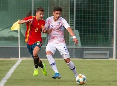 2-1. Nico Serrano guía a España a la victoria frente a Chile con dos goles 2-1. Nico Serrano guía a España a la victoria frente a Chile con dos goles