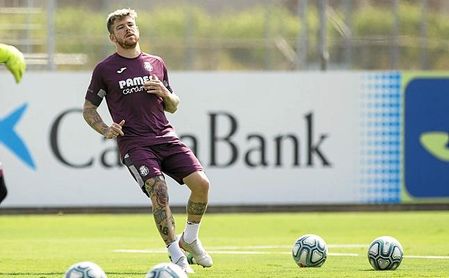 Alberto Moreno, por estar lesionado, apenas ha podido jugar en el Villarreal esta temporada. Alberto Moreno, por estar lesionado, apenas ha podido jugar en el Villarreal esta temporada.
