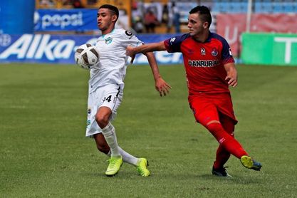 El argentino 'Gambetita' pinta el clásico y el liderato de Rojo El argentino 'Gambetita' pinta el clásico y el liderato de Rojo