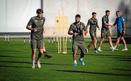 Edgar, la gran novedad en la lista de Rubi para el Bernabéu, junto a Fékir. Edgar, la gran novedad en la lista de Rubi para el Bernabéu, junto a Fékir.