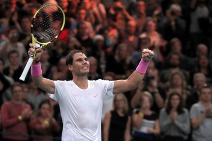 Nadal mantiene el pulso con Djokovic, gana a Tsonga y ya está en semifinales Nadal mantiene el pulso con Djokovic, gana a Tsonga y ya está en semifinales