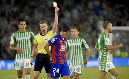El Betis es el segundo de Europa que más faltas recibe. El Betis es el segundo de Europa que más faltas recibe.