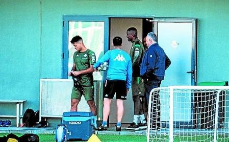 William Carvalho fue captado por las cámaras de ESTADIO en la sesión matinal en la ciudad deportiva. William Carvalho fue captado por las cámaras de ESTADIO en la sesión matinal en la ciudad deportiva.