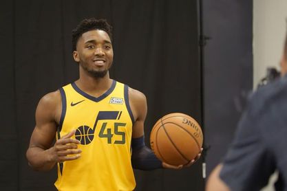 106-104. Mitchell conduce la victoria de los Jazz 106-104. Mitchell conduce la victoria de los Jazz
