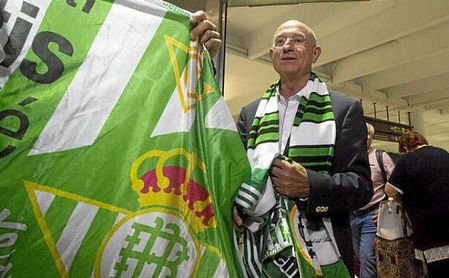 Serra Ferrer contribuyó a los cuatro últimos triunfos en casa. Serra Ferrer contribuyó a los cuatro últimos triunfos en casa.