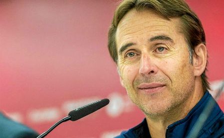 Lopetegui, durante la rueda de prensa previa al Gran Derbi. Lopetegui, durante la rueda de prensa previa al Gran Derbi.