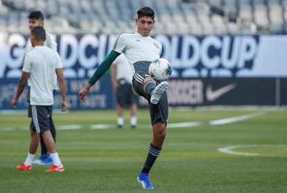 Edson Álvarez abandona práctica de México por molestias musculares Edson Álvarez abandona práctica de México por molestias musculares