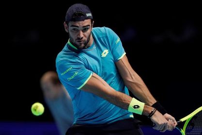 Federer supera a Berrettini y aspira a las semifinales Federer supera a Berrettini y aspira a las semifinales