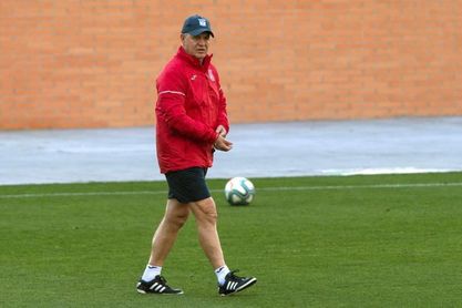 Javier Aguirre: "A Chicharito le aprecio mucho" Javier Aguirre: "A Chicharito le aprecio mucho"