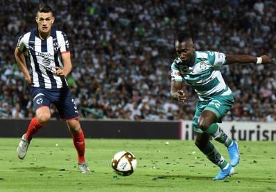 1-1. El Monterrey empata en casa del Santos y se clasifica a la semifinal 1-1. El Monterrey empata en casa del Santos y se clasifica a la semifinal