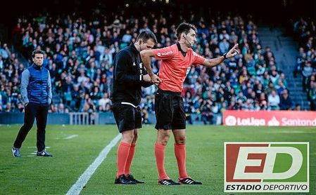 Betis y Sevilla ya conocen los árbitros de la jornada 16 Betis y Sevilla ya conocen los árbitros de la jornada 16