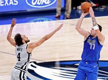 Doncic coloca a Mavericks en la elite; palizas de Clippers y Raptors Doncic coloca a Mavericks en la elite; palizas de Clippers y Raptors