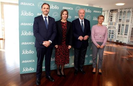 Del Bosque recomienda al Dépor "saber vivir en la pobreza" Del Bosque recomienda al Dépor "saber vivir en la pobreza"