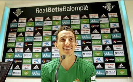 Así seguimos la rueda de prensa de Guardado tras su renovación Así seguimos la rueda de prensa de Guardado tras su renovación