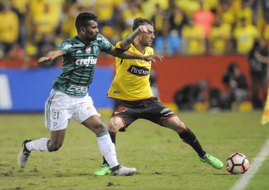 El FC Dallas ficha al mediocampista brasileño Thiago Santos del Palmeiras El FC Dallas ficha al mediocampista brasileño Thiago Santos del Palmeiras