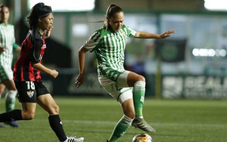 Ante el Sporting de Huelva cumplió cien partidos en Primera División. Ante el Sporting de Huelva cumplió cien partidos en Primera División.