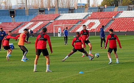 Kaptoum ya se ha entrenado este martes con sus nuevos compañeros. Kaptoum ya se ha entrenado este martes con sus nuevos compañeros.