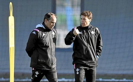 Rubi podría conocer este miércoles si tendrá o no a Fekir a su disposición. Rubi podría conocer este miércoles si tendrá o no a Fekir a su disposición.