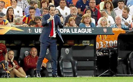 Emery, con el Arsenal FC en Mestalla. Emery, con el Arsenal FC en Mestalla.