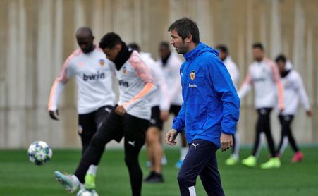 Valencia vuelve al trabajo sin Wass ni los lesionados Piccini, Rodrigo y Vallejo Valencia vuelve al trabajo sin Wass ni los lesionados Piccini, Rodrigo y Vallejo