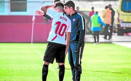 El Sevilla Atlético afronta el partido aplazado contra el Yeclano. El Sevilla Atlético afronta el partido aplazado contra el Yeclano.