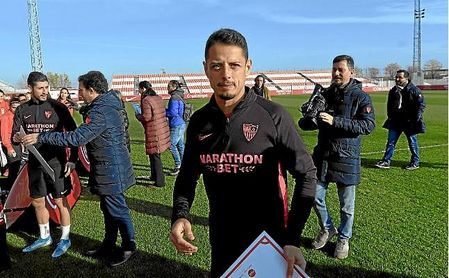 Chicharito no se entrena mientras se ultima su fichaje por Los Galaxy Chicharito no se entrena mientras se ultima su fichaje por Los Galaxy
