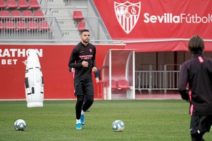 En-Nesyri se estrena en una sesión con Navas y sin Jordán En-Nesyri se estrena en una sesión con Navas y sin Jordán